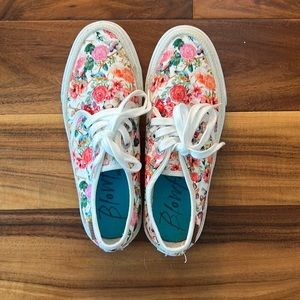 Gently Used Blowfish Milos Sneaker (Size 9)